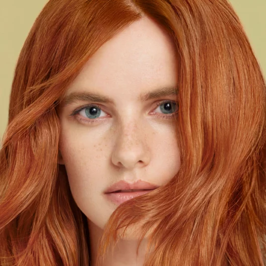 Revlonissimo Color Sublime Color and Care Model
